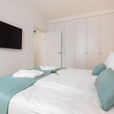 Baltini Premium Apartament Old Town Колобжег Екстер'єр фото